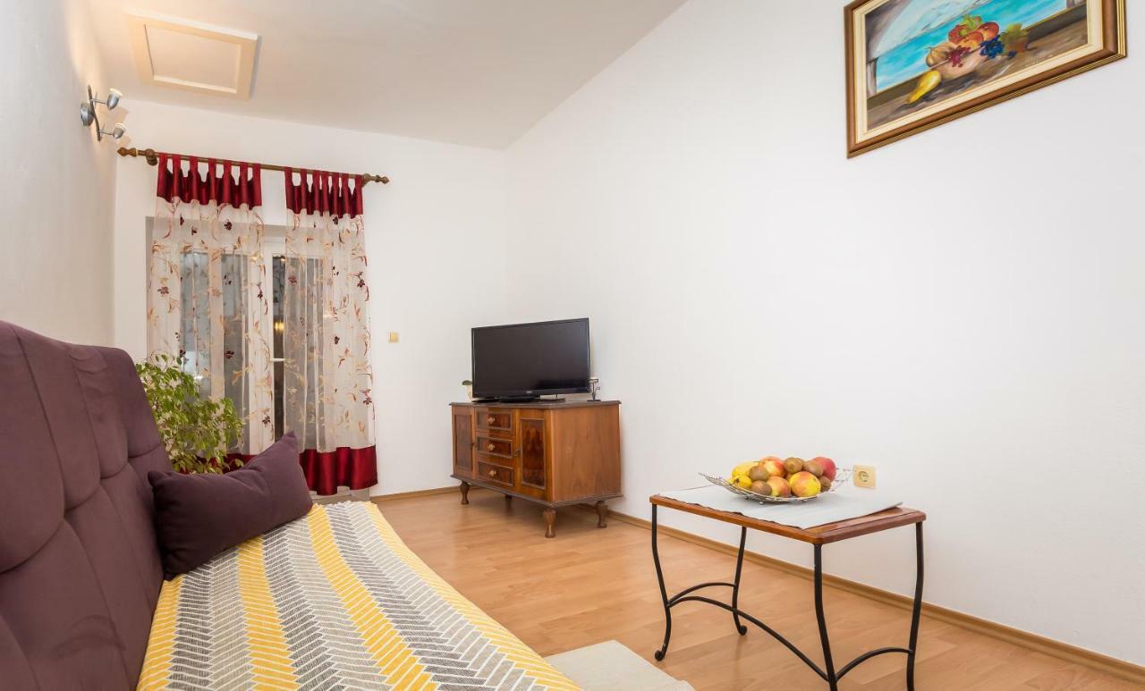 Apartment Leut With Spacious Terrace And Sea View Slatine Eksteriør bilde